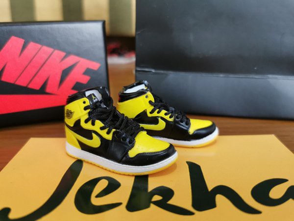 Air Jordan 1 NEW LOVE - 3D Sneakers Keychain Gantungan Kunci