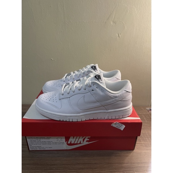 NIKE DUNK WMNS TRIPLE WHITE