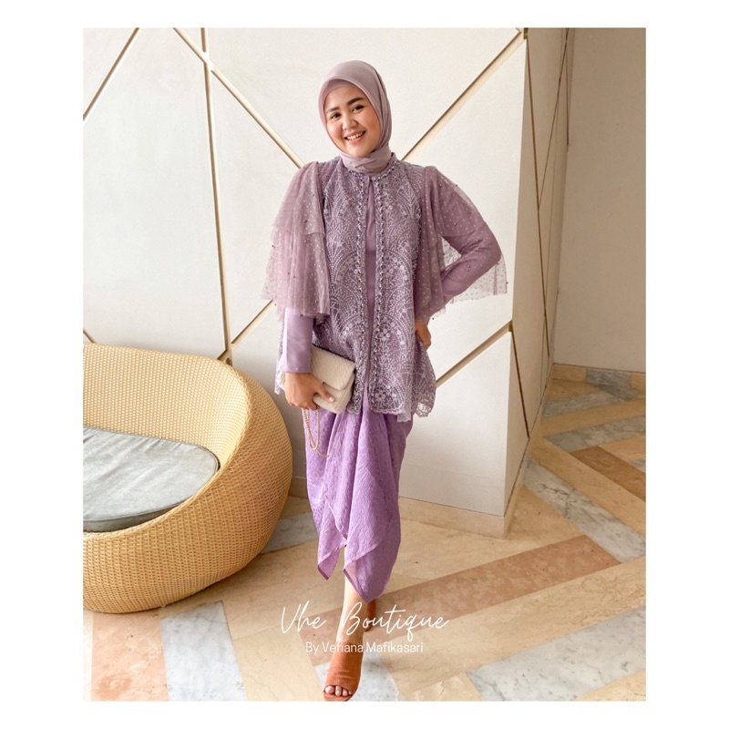 BAJU LAMARAN | BAJU KONDANGAN | BAJU WISUDA | KEBAYA BROKAT | KEBAYA TILE