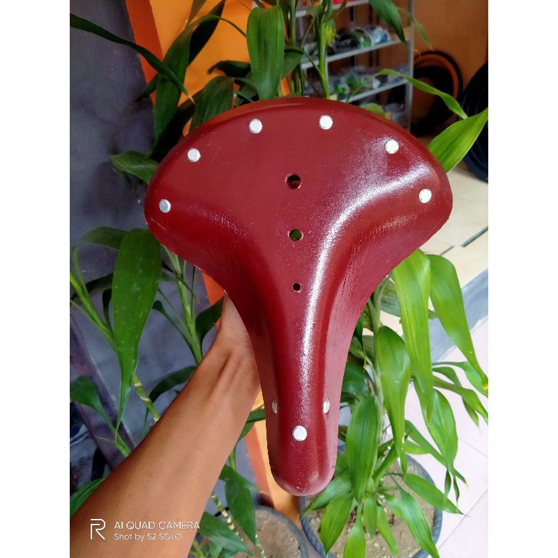 sadel sepeda vintage coklat shock onthel