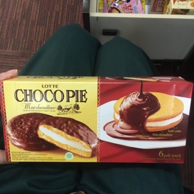 

lotte choco pie box 168g (6pcs)