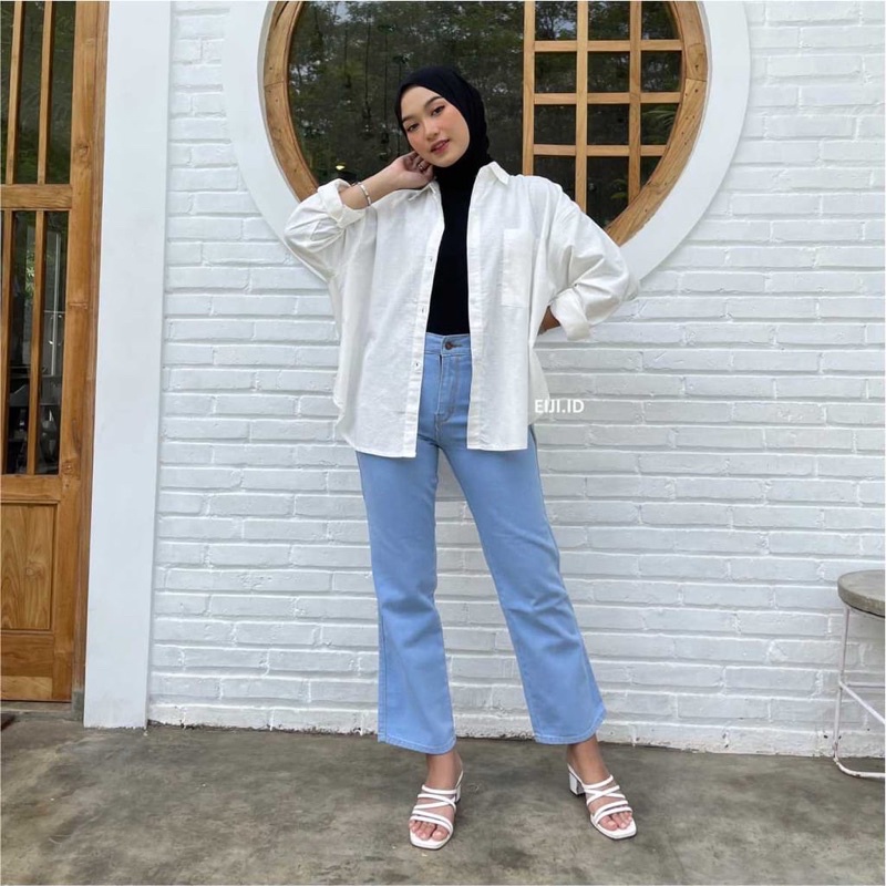 Kemeja Oversize Linen Wanita