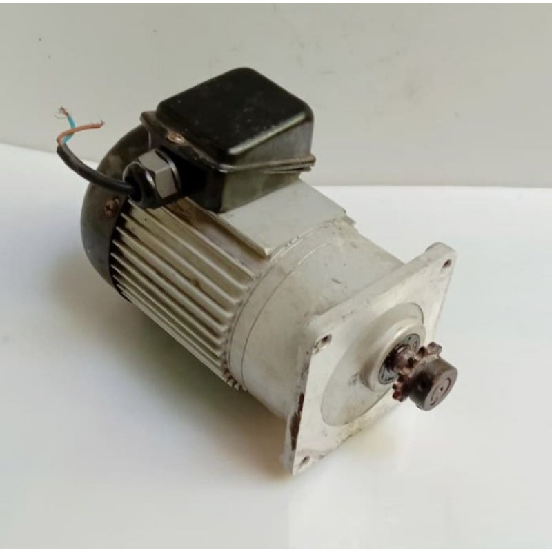 MOTOR GEARBOK AC 220V 97RPM LUYANG MACH