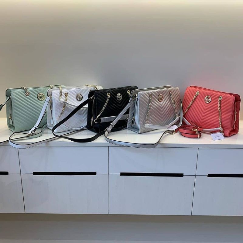 GUESS Blakely Large Handbag