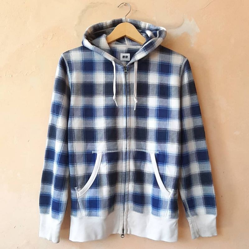 UNIQLO TARTAN ZIP HOODIE