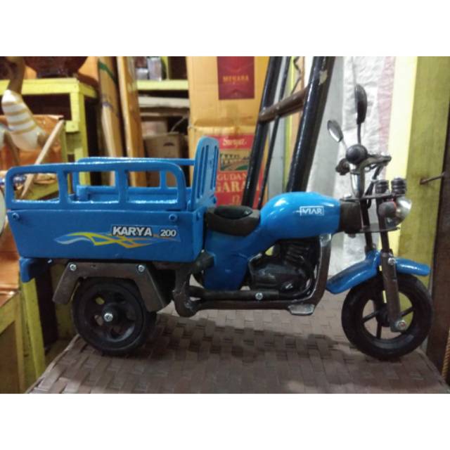 MINIATUR GEROBAK SEPEDA MOTOR VIAR WARNA BIRU 32x10x15 cm - PAJANGAN DEKORASI RUMAH MURAH