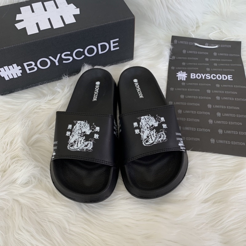 Sandal Slop/ Boyscode TYPE 17 PUTIH Dragon Sea Black White/ Sendal Slop Pria/ Sendal Slop/ Sendal Slop Wanita