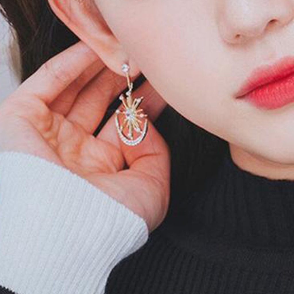 Hu Hu Hu Hu Hu Alat Bantu Pasang Kacamata♡ 1 Pasang Anting Bentuk Bulan Bintang Gaya Kasual Untuk Wanita