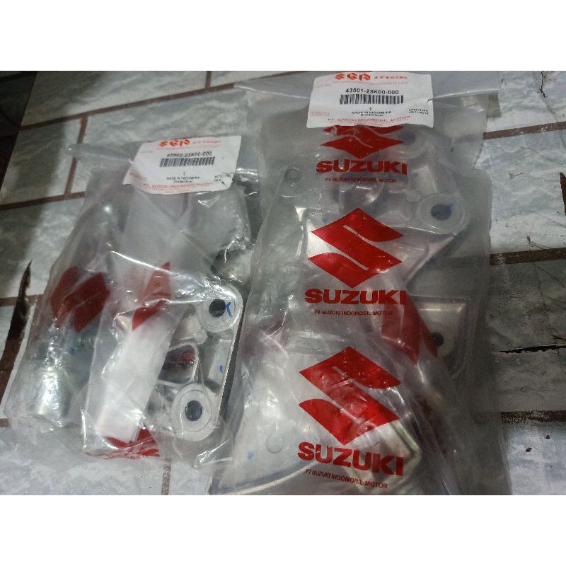 FOOTREST ASSY PUSTEP KANAN KIRI GSX R GSX S 150 ORI SGP