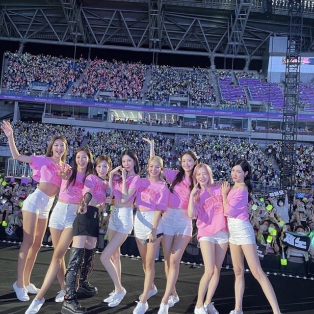 

STICKER EMOJI PER SATUAN