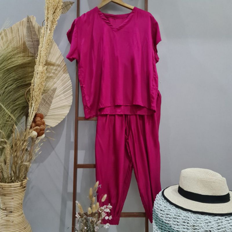 Setelan One set Alicia jogger polos Wanita-Hotpink