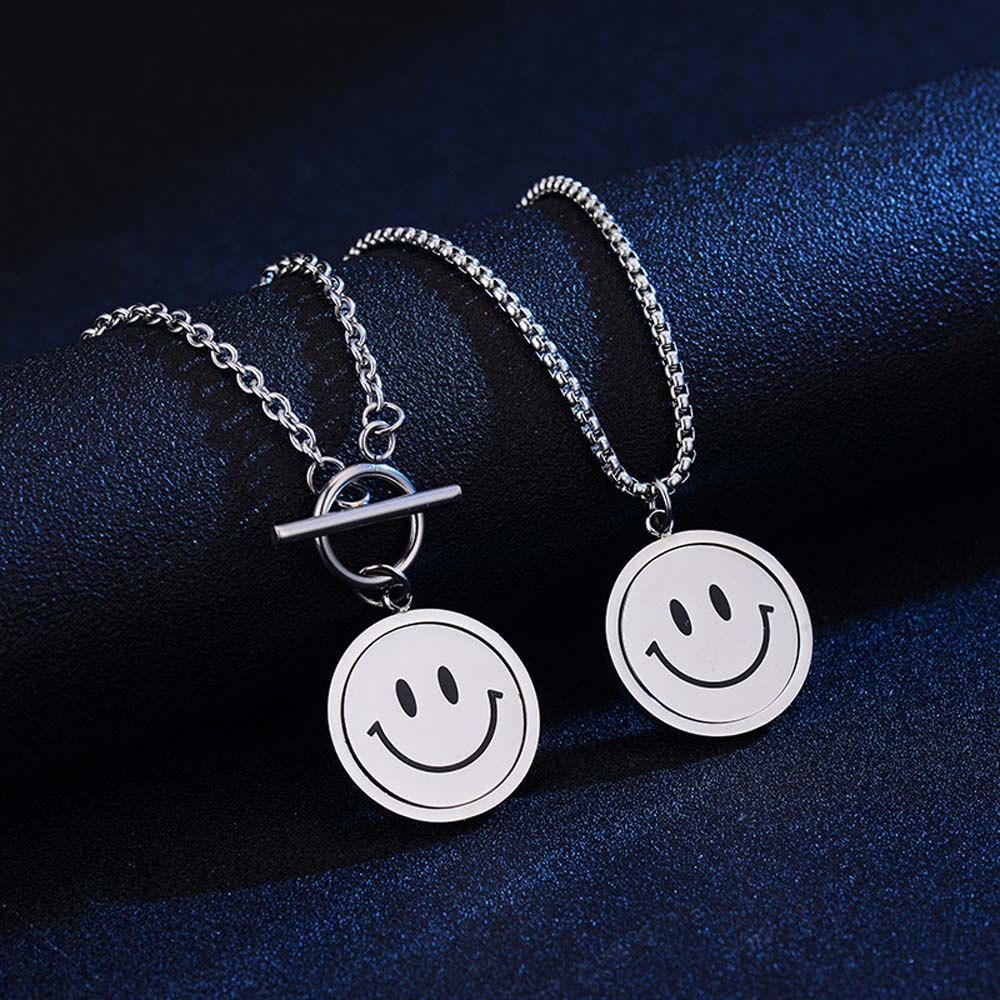 Needway  Personality Circle Necklaces Harajuku Fashion Jewelry Clavicle Chain Smiley Face Hiphop Men OT Buckle Rotation For Women Choker