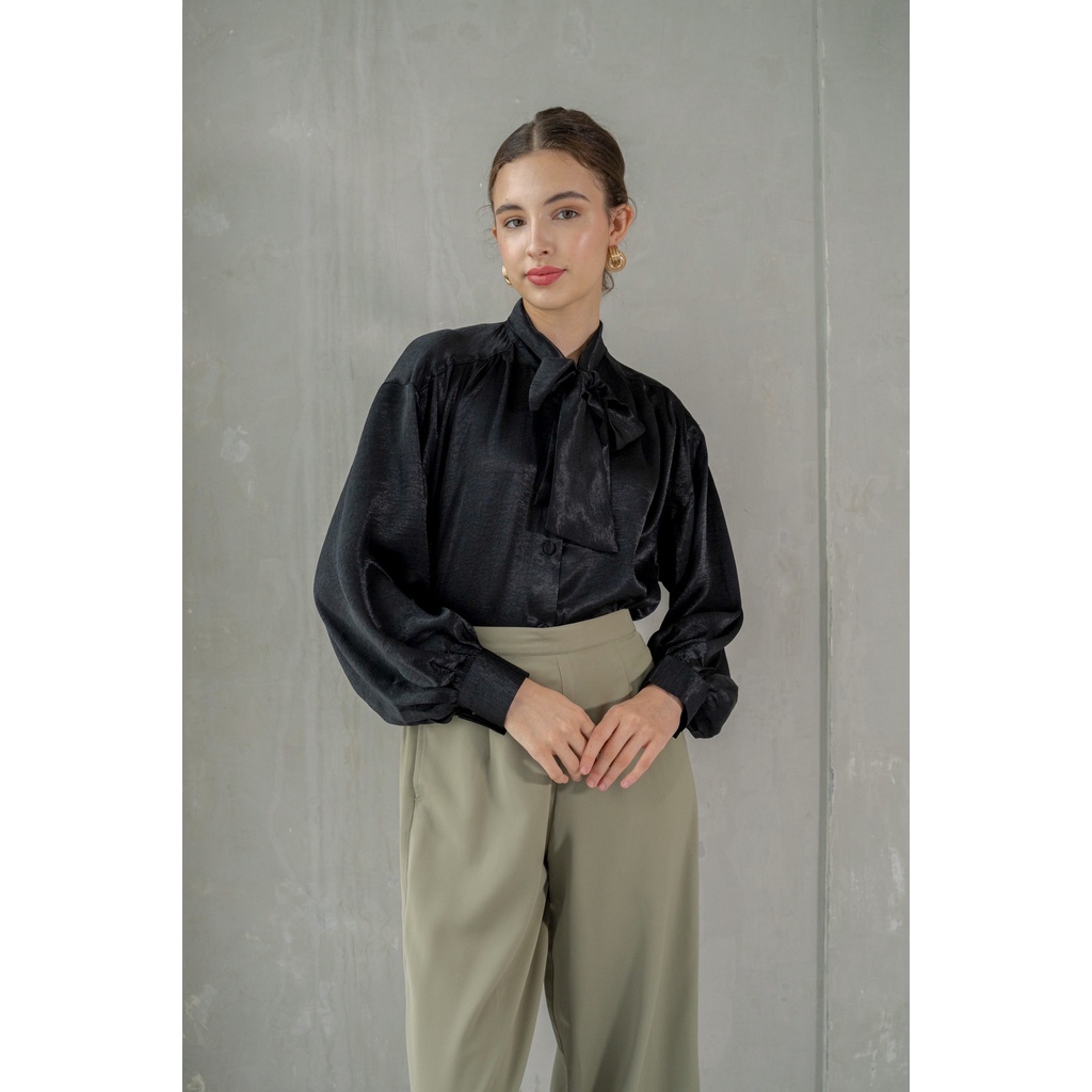 STOVANE Vol.1 Gracie Blouse in Black | Blouse Wanita Oversize | Kemaja Kantor | Blouse Korea | Blous
