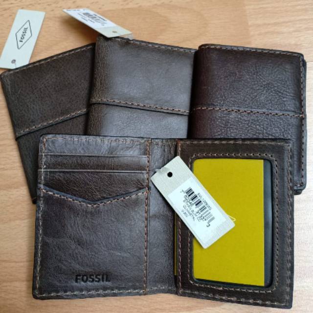 Fossil dompet