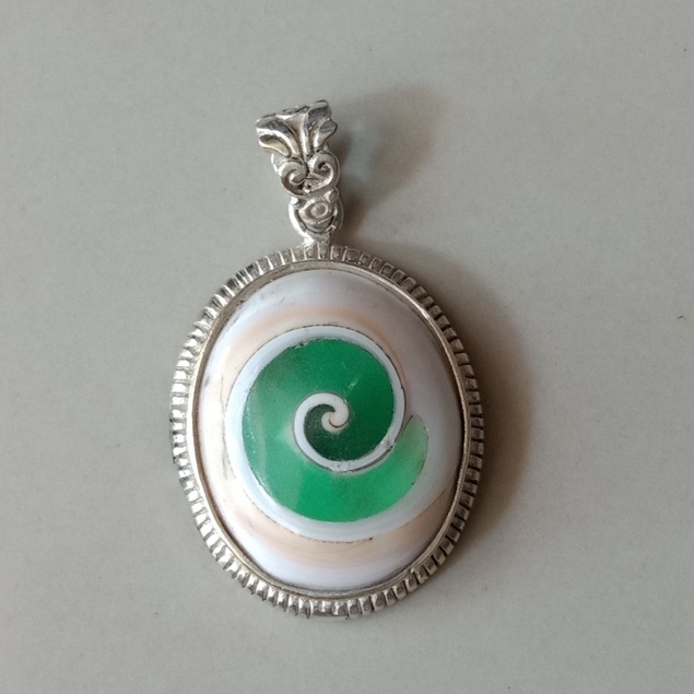 Liontin Batu Akik Fosfor Keong Puser Bumi Bonus Kalung Titanium