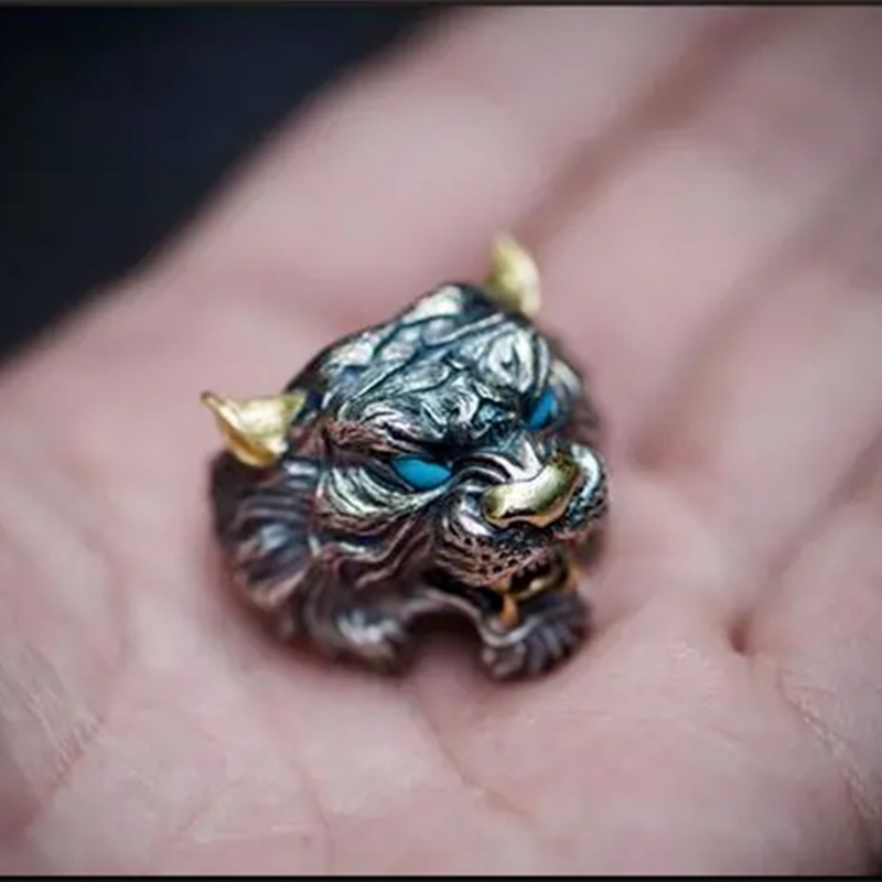 Cincin Model Terbuka Desain Kepala Harimau Warna Silver Dapat Disesuaikan Gaya Retro Untuk Pria