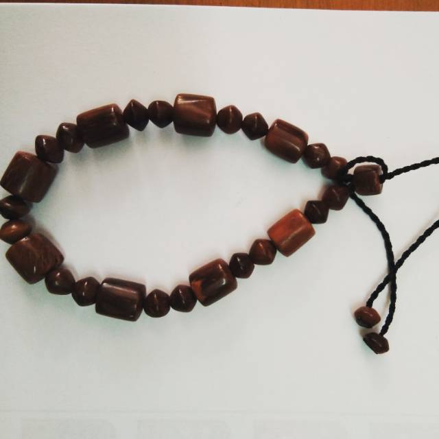 Gelang kayu kokka