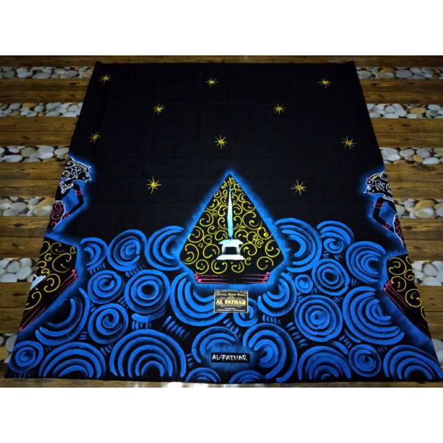 Sarung Lukis Motif Wayang Gunungan