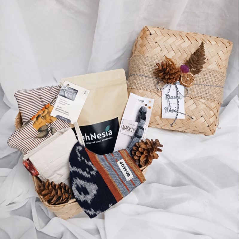 

CHRISTMAS HAMPERS / GIFT / KADO / HADIAH NATAL