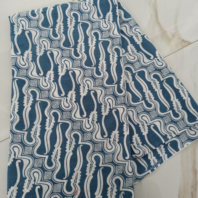 

ht kain batik garutan warna indigo motif parang