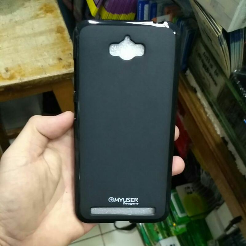 ASUS ZENFONE MAX / ZC550KL / Z010D SOFTCASE KARET SILIKON HITAM DAN TEMPERED GLASS KACA BENING MANTU