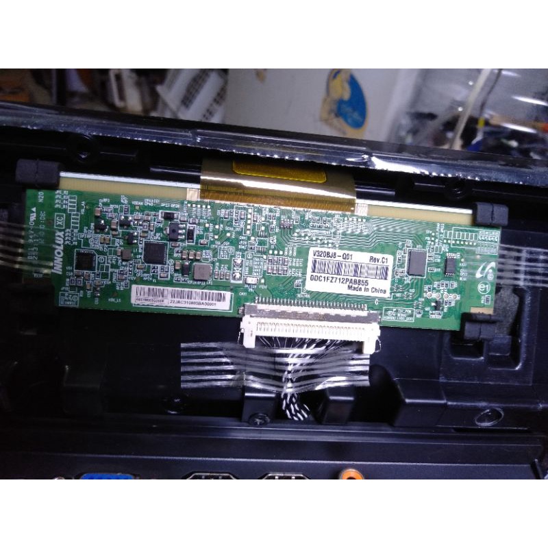 T CON TV  LED POLYTRON PLD32T1850