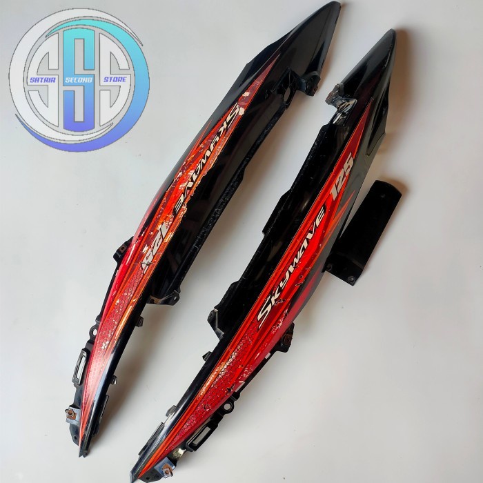 COVER BODY BODI BELAKANG SUZUKI SKYWAVE 125 ORIGINAL