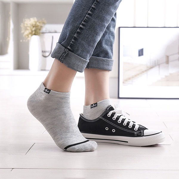 Kaos Kaki Fashion Pria Wanita Warna Polos Sporty Garis Depan / Ankle Socks Unisex Semata Kaki Import Murah / TS-40