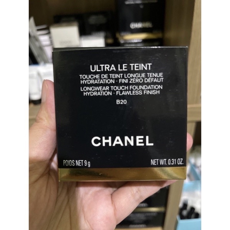 Chanel Ultra Le Teint Longwear Touch Foundation ( cushion )