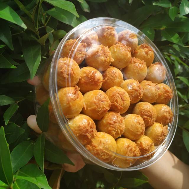 

Kue Nastar & Kue Salju