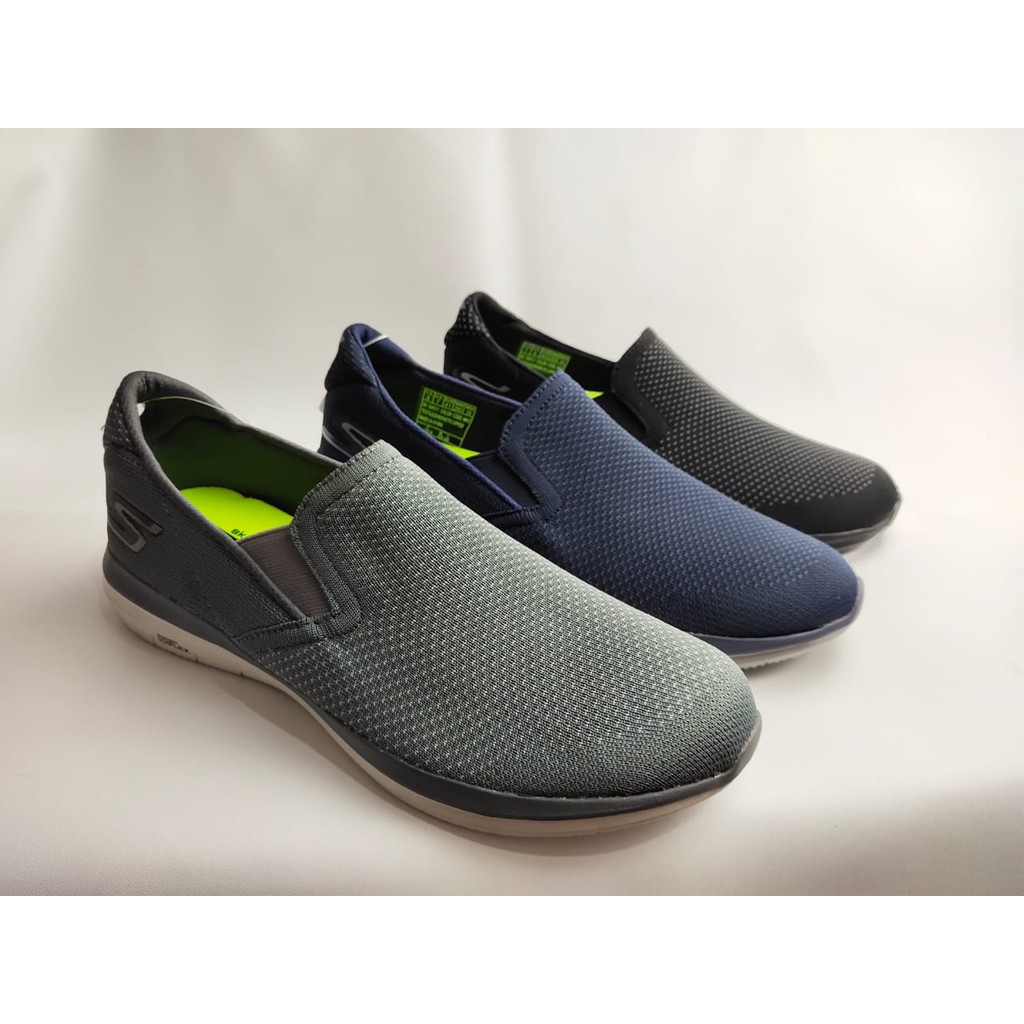 Skechers Manuver / Skechers Pria / Sepatu Pria / Sepatu Skechers Pria / Sepatu Slip On Pria