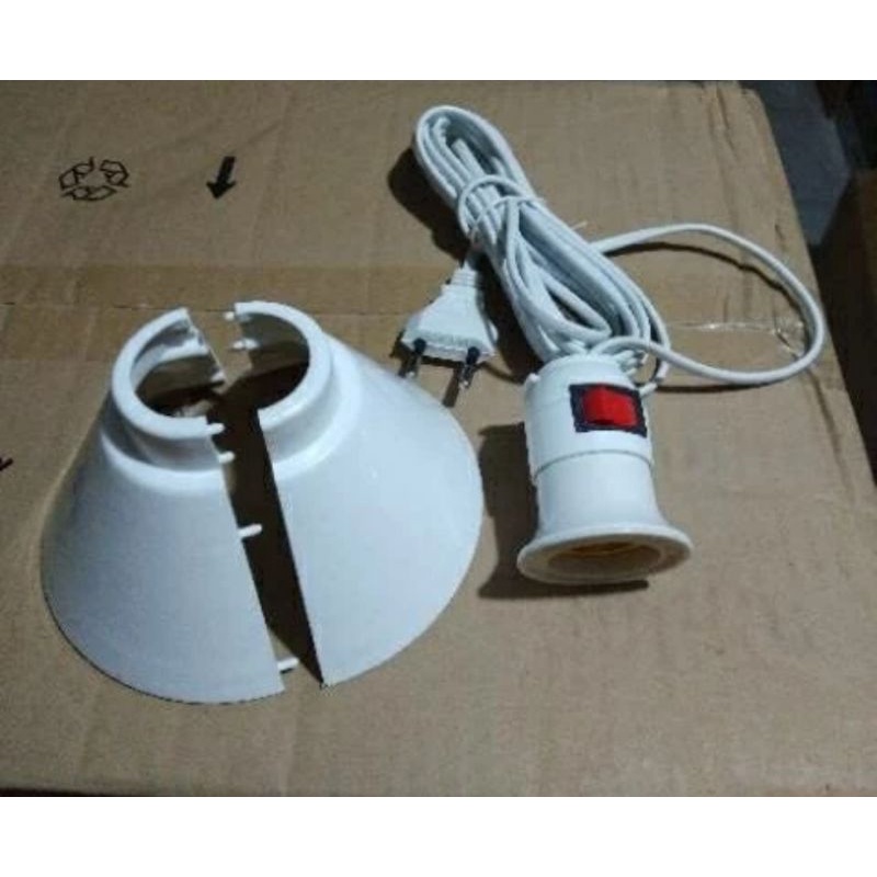 Fiting Lampu Gantung E27 Topi On Off