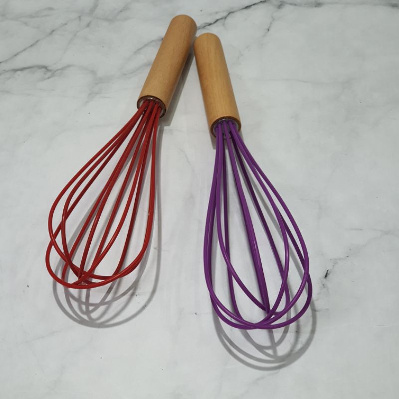 Simple silicone balloon whisk with wooden handle / pengocok telur silikon gagang kayu