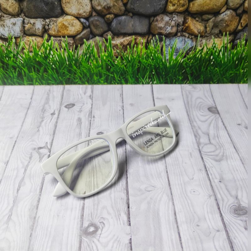 Kacamata Anak Anti Radiasi Kotak-Putih