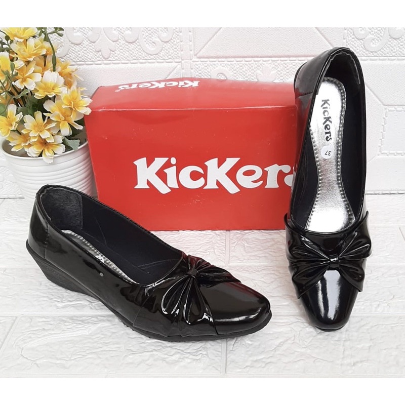 sepatu pantofel kickers cewek