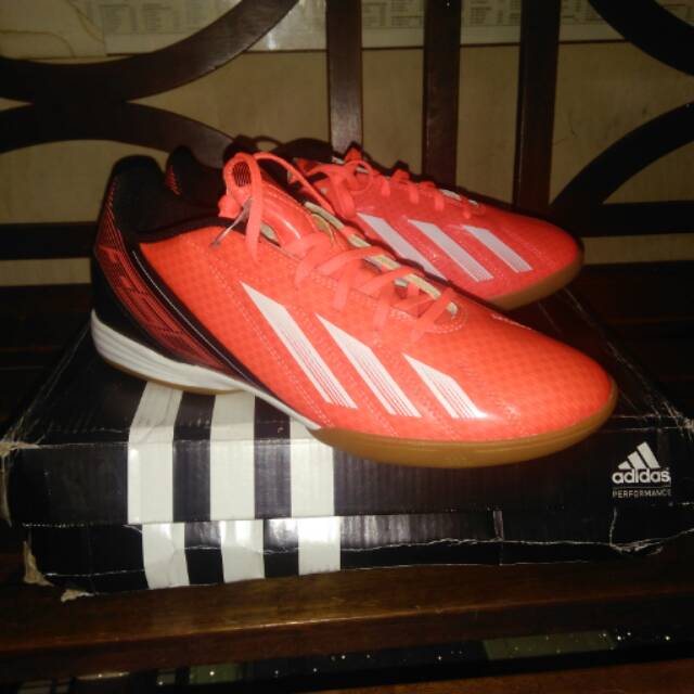 Sepatu Adidas F10 IN Original