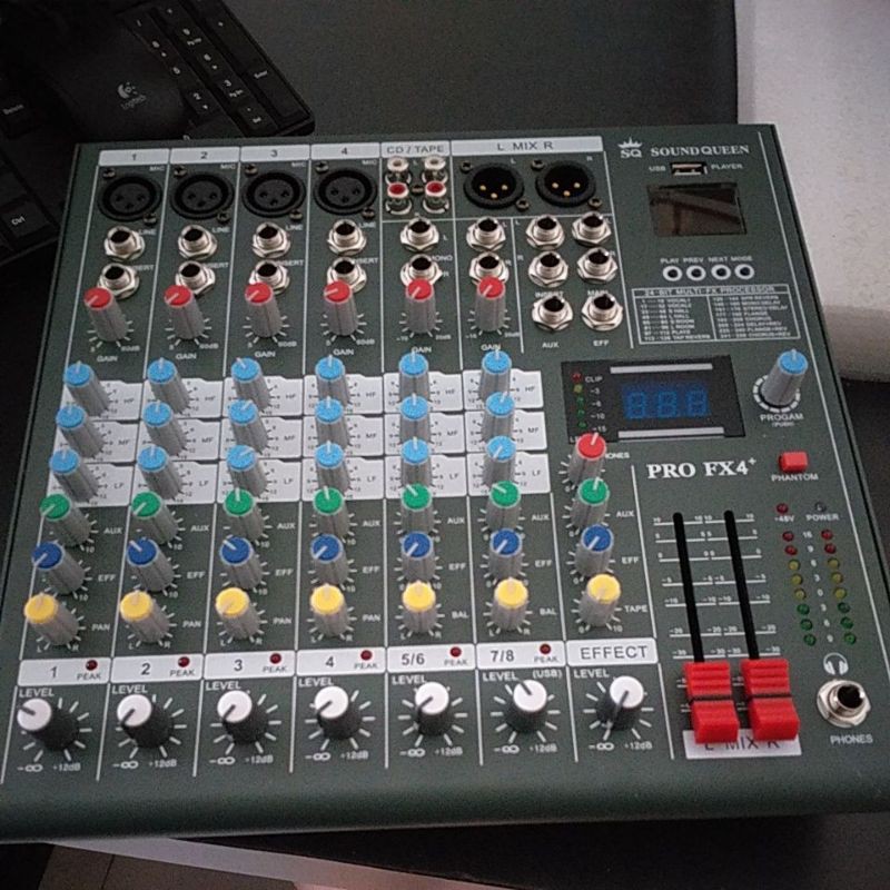 SOUNDQUEEN PRO FX4+ | MIXER