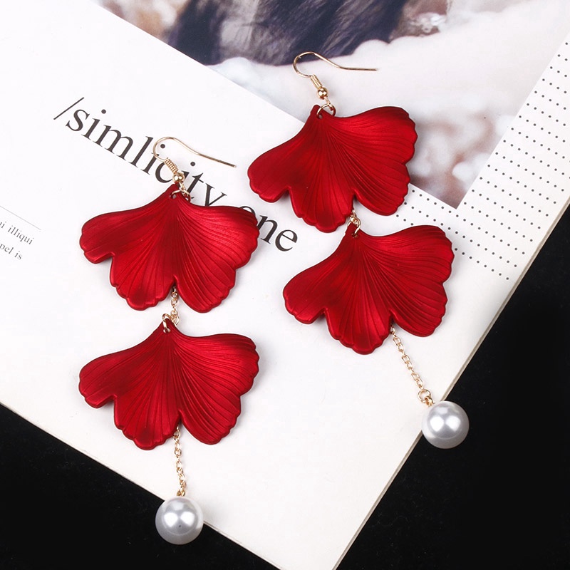 Anting Gantung Panjang Tusuk Sexy Motif Bunga Mawar Merah Aksen Hollow Untuk Perhiasan Wanita