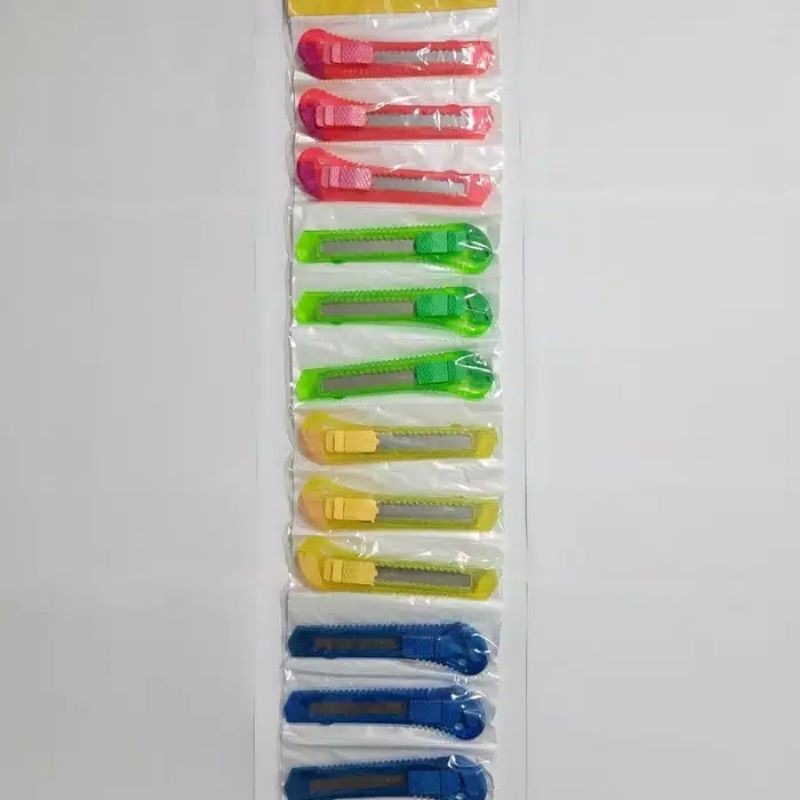 

cutter bening besar lembaran / Cutter Besar Bening 12pcs