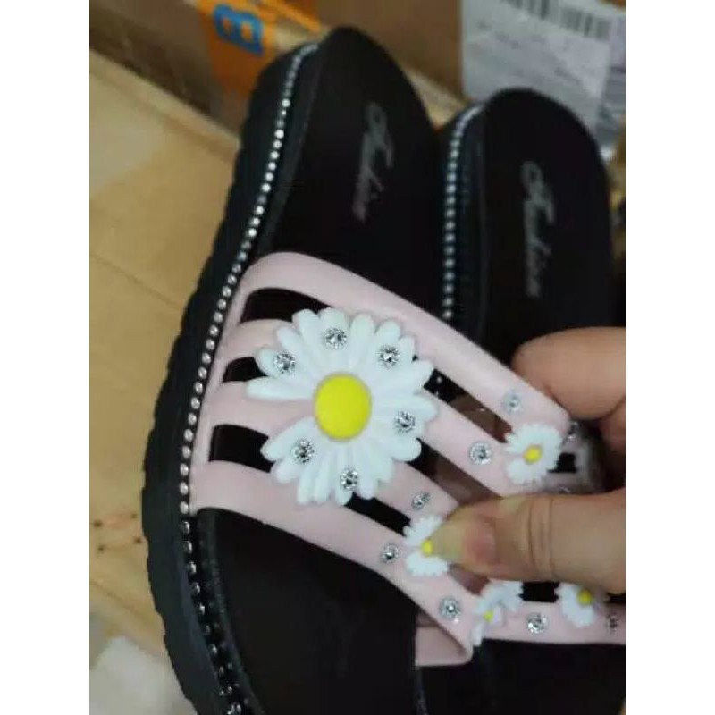 Medan Termurah/Ready stock Sendal Sandal wanita jelly Import