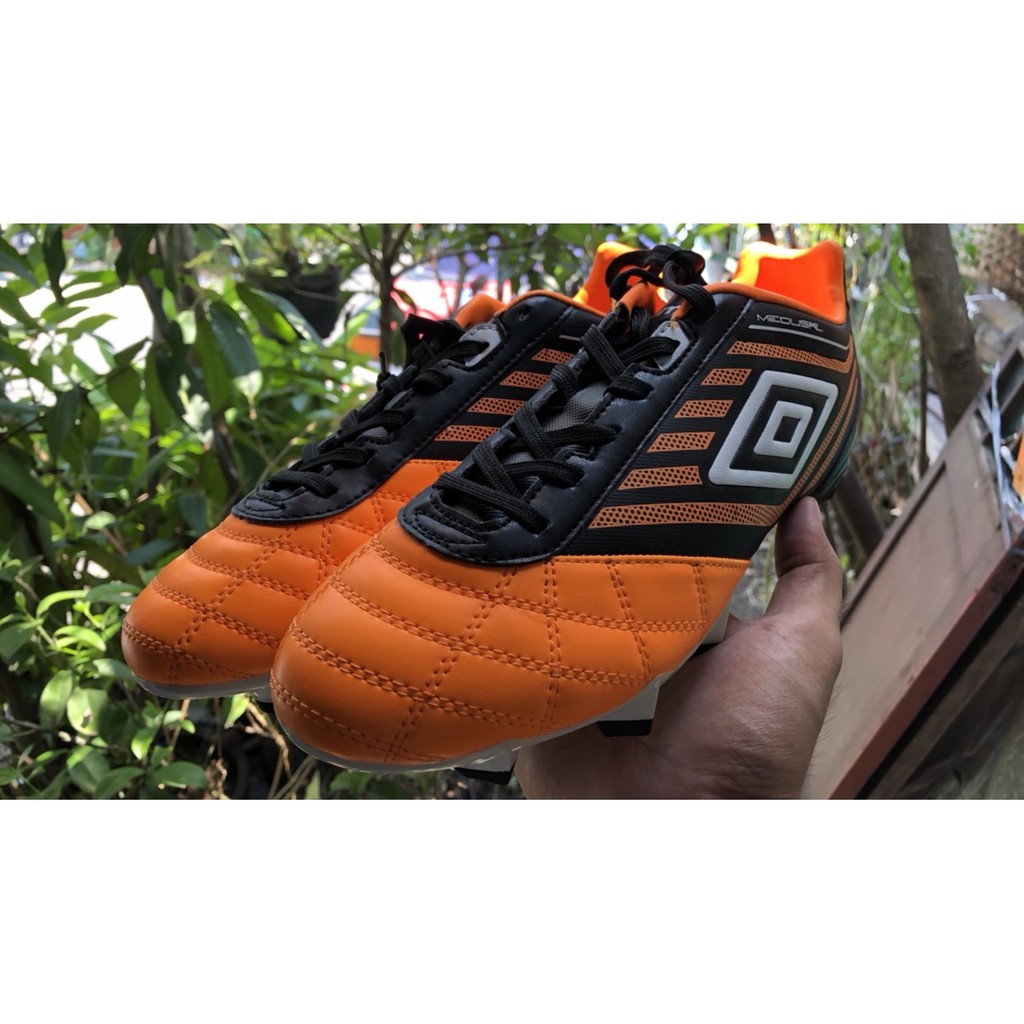 Sepatu Bola Umbro Medusae HG