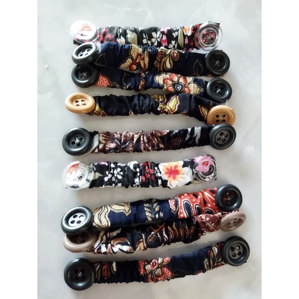 pengait masker hijab motif BATIK(random)