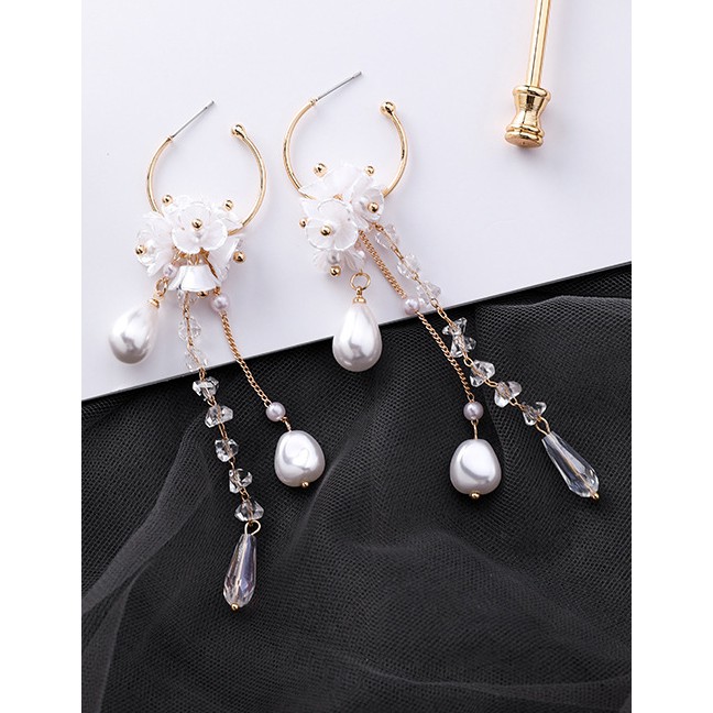 LRC Anting Tusuk Fashion Gold Pearl Crystal Flower Tassel F54845