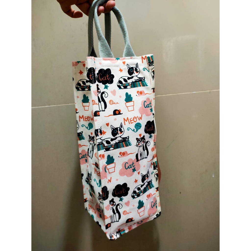 tas botol air minum 2 liter motif kucing bahan kanvas size 12x12x33 cm