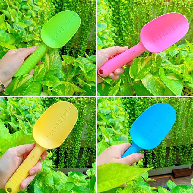 Sekop Rainbow bahan plastik