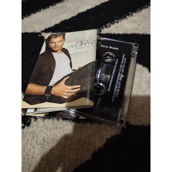 kaset pita ricky martin