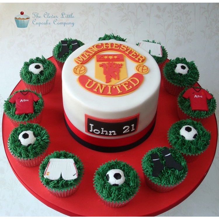 

Football Club Lover Character Cake - Kue Ulang Tahun untuk para pencinta klub sepak bola - Birthday Cake Custom - MU cupcakes - Barcelona Arsenal Liverpool Character Custom Birthday Cake - Custom Cupcakes Tema Sepak Bola