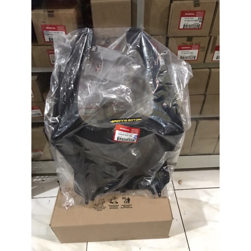 COVER FRONT LOWER COVER LUMPUR BEAT FI ORI HONDA 6430B K25 900