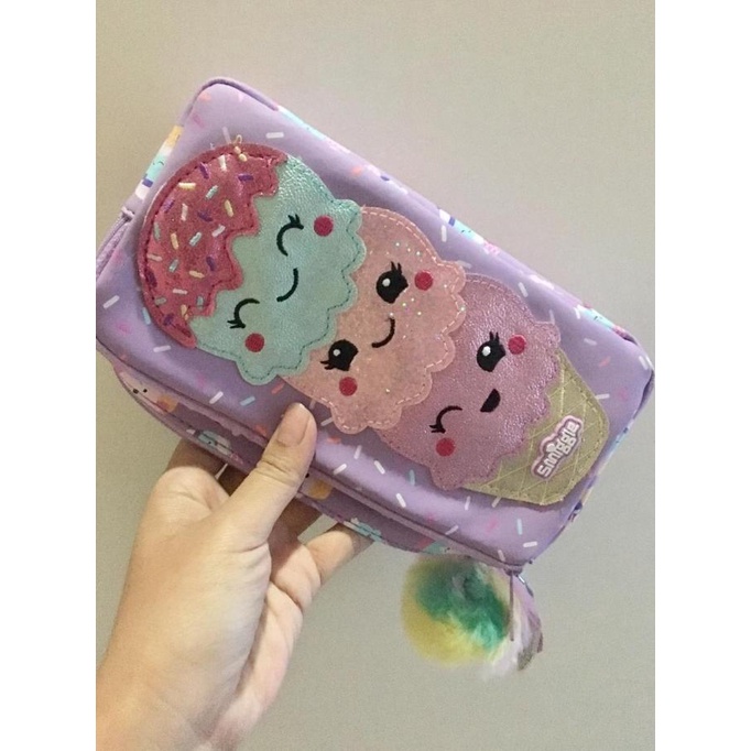 

BISA COD Smiggle pencil case/TEMPAT PENSIL AESTHETIC/TEMPAT PENSIL ANAK PEREMPUAN/TEMPAT PENSIL LUCU/TEMPAT PENSIL 3D/TEMPAT PENSIL TRANSPARAN/TEMPAT PENSIL LUCU/TEMPAT PENSIL KOREA/TEMPAT PENSIL KAIN/TEMPAT PENSIL KALKULATOR