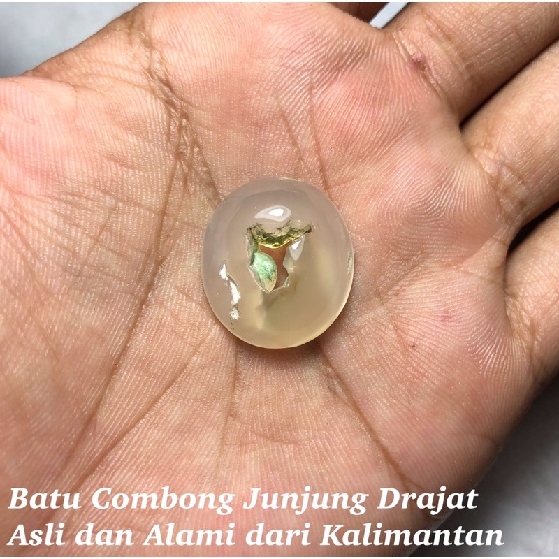 Batu Combong Lubang Alami Asli Kalimantan